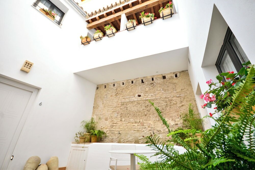 Фото Legado Alcázar Hotel