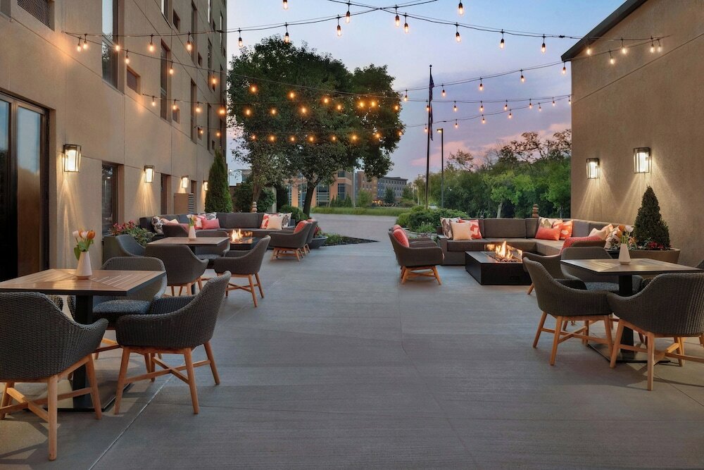 Фото Sheraton Madison Hotel