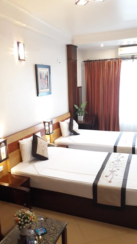 Фото Hanoi Street Hotel