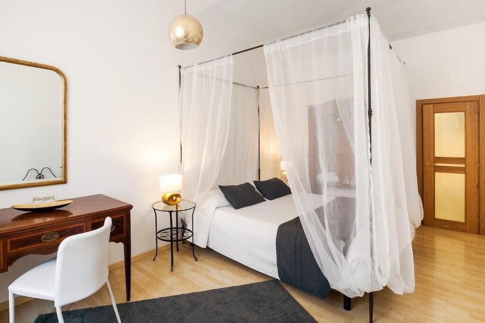 Фото Porta Romana