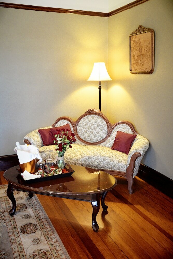 Фото Iron Horse Inn