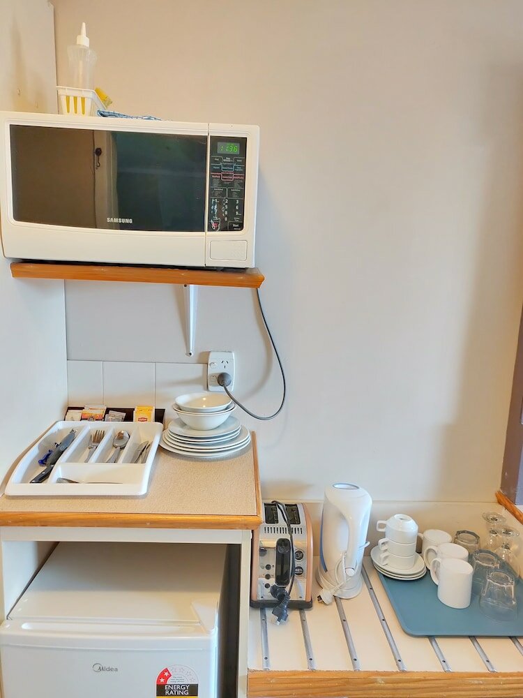 Фото Ascot Epsom Motel