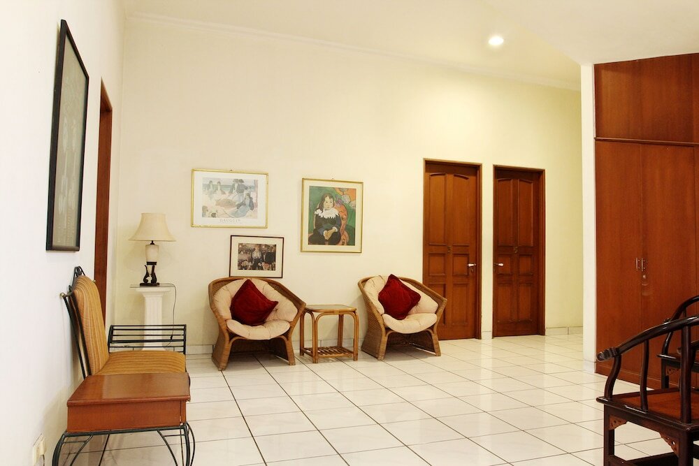 Фото Oyo 123 Puri Lotus