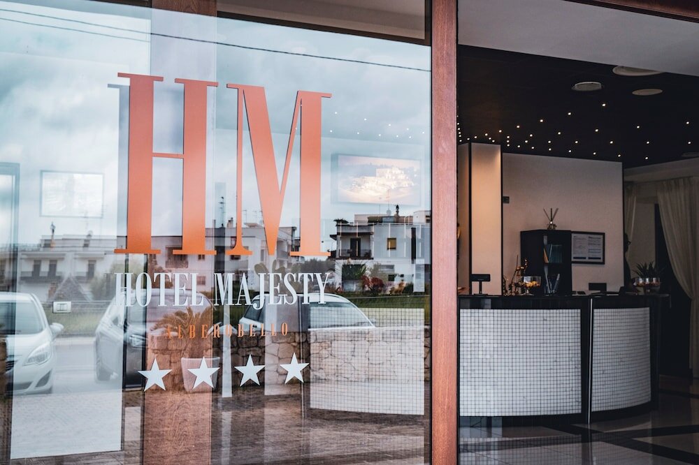 Фото Отель His Majesty