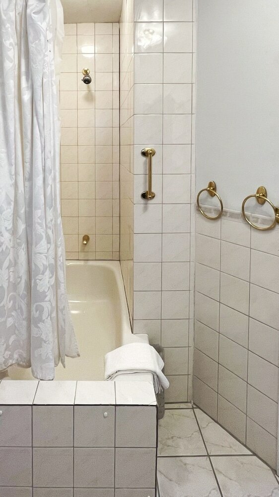 Фото Inn at the Falls