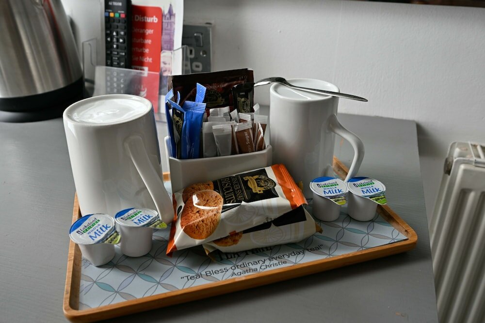 Фото Kensington Court Hotel