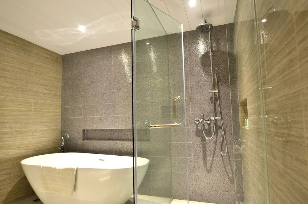 Фото Pearl Garden Hotel