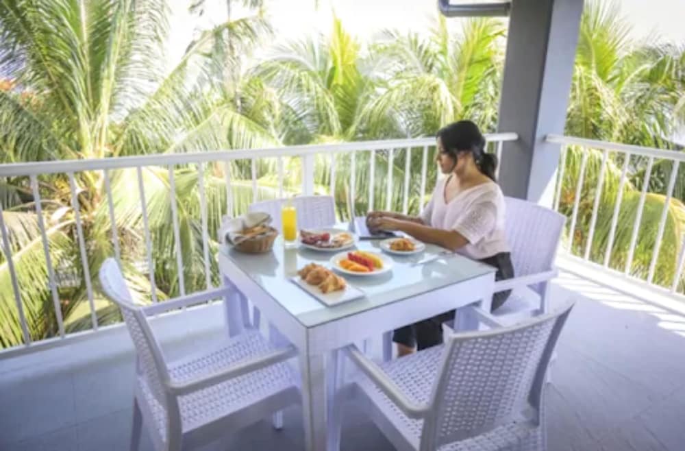 Фото Heritage Park Hotel