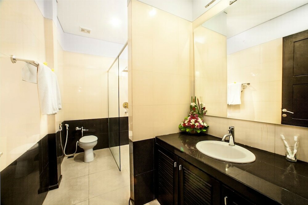 Фото The Radiant Hotel