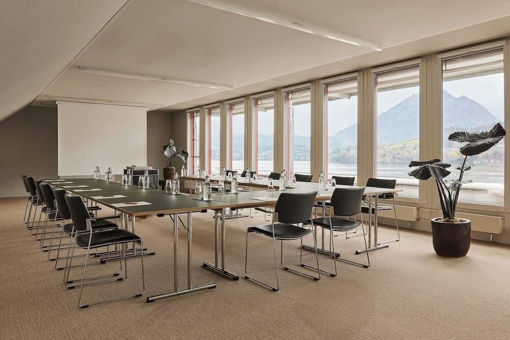 Фото Hermitage Lake Lucerne - Beach Club & Lifestyle Hotel