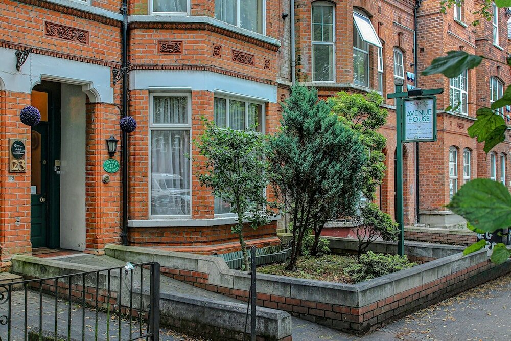 Фото Oyo Avenue House