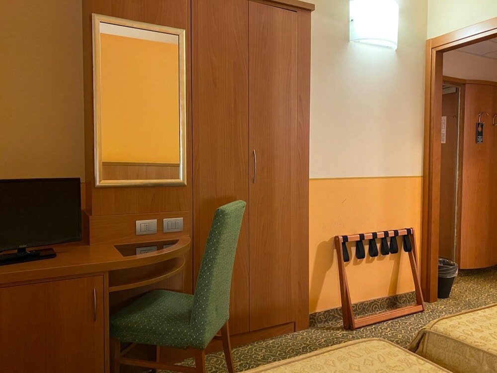 Фото Hotel Kristall