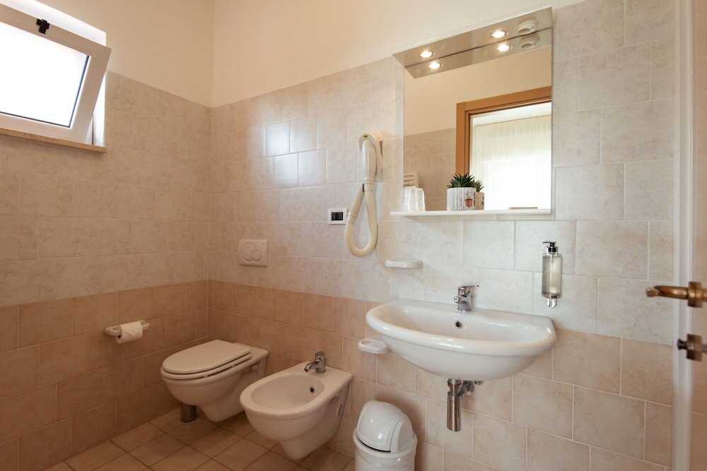 Фото Hotel Adria