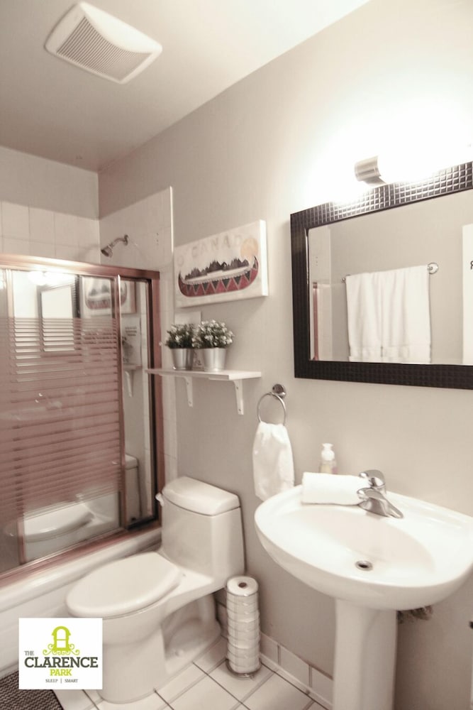 Фото The Clarence Park