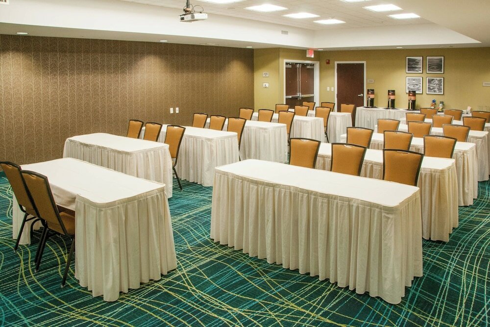 Фото SpringHill Suites Marriott Colorado Springs South