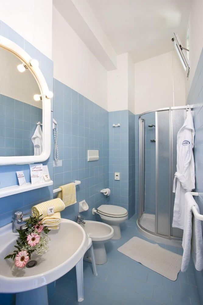 Фото Hotel Promenade