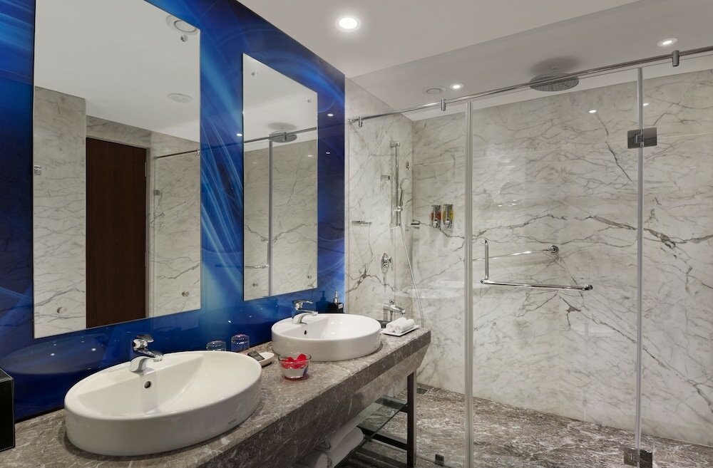 Фото The Elanza Hotel