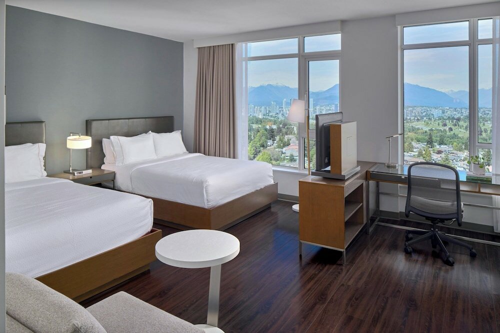 Фото Element Vancouver Metrotown