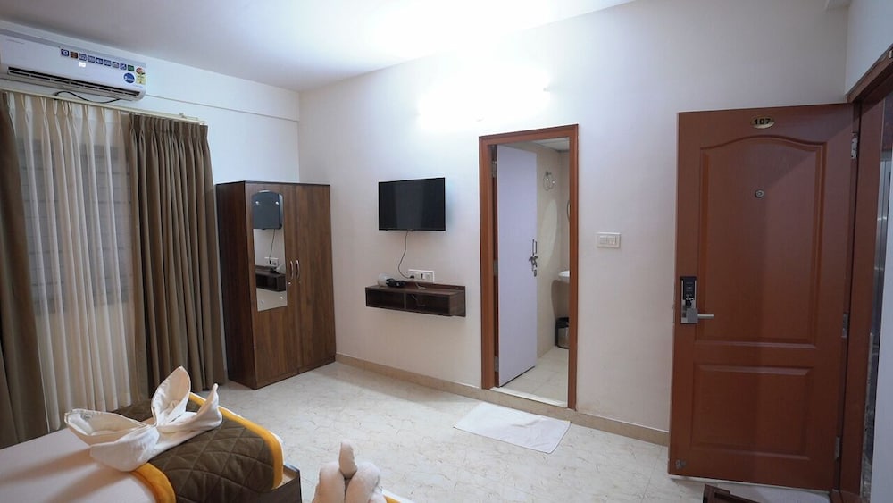 Фото Sai Bliss International by Agira Hotels