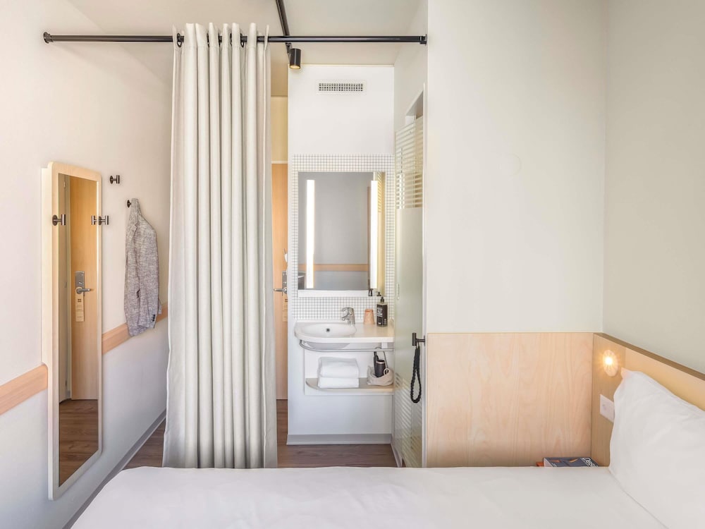 Фото Ibis budget Lugano Paradiso