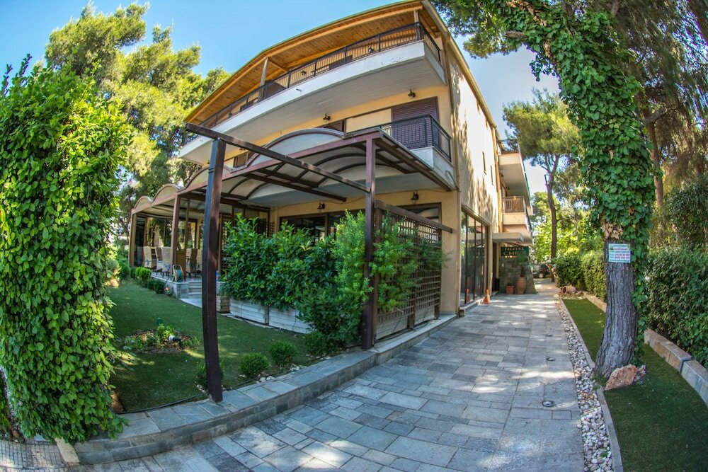 Фото Hotel Chris