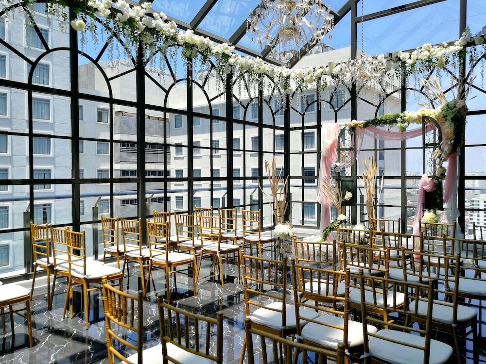 Фото The Granite Luxury Hotel