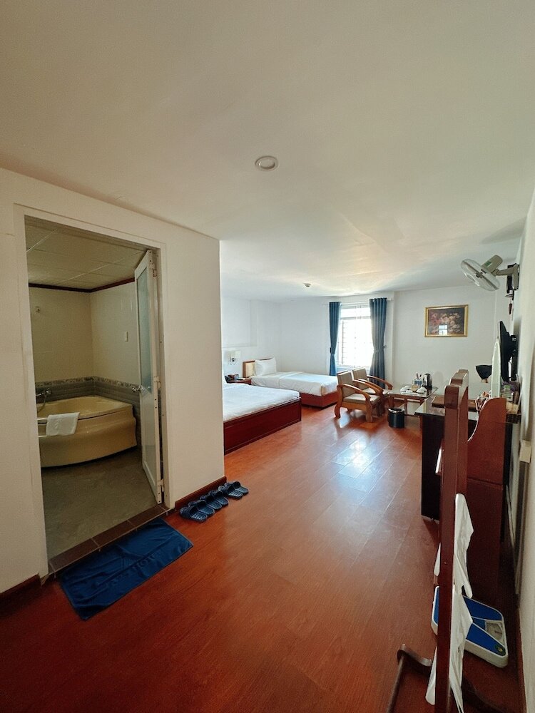 Фото A25 Hotel - 137 Nguyen Du Dn