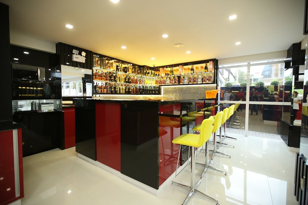 Фото Holiday & Business Hotel - AO lado do Centro de Eventos e Arena Conda