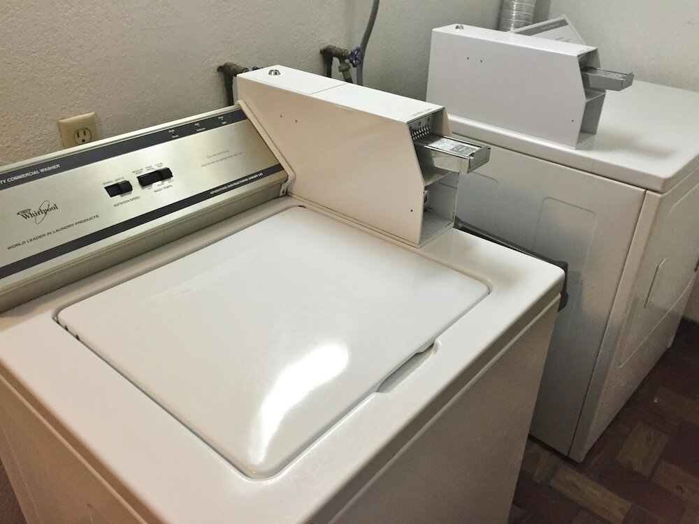 Фото Americas Best Value Inn Grand Forks