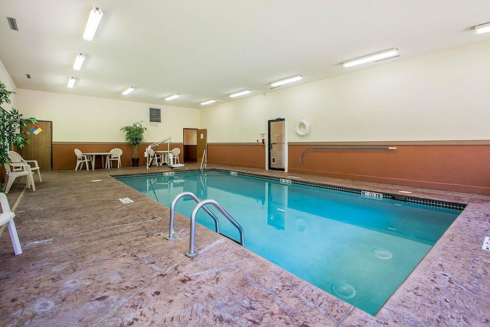 Фото Quality Inn & Suites Decorah