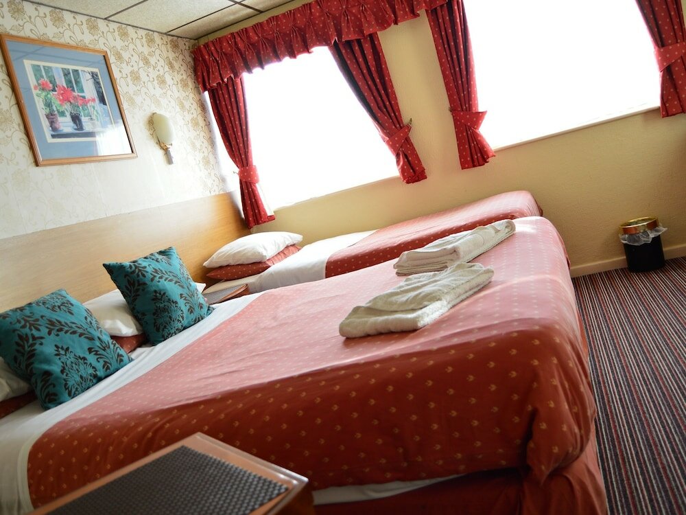 Фото The Oak Lea Hotel