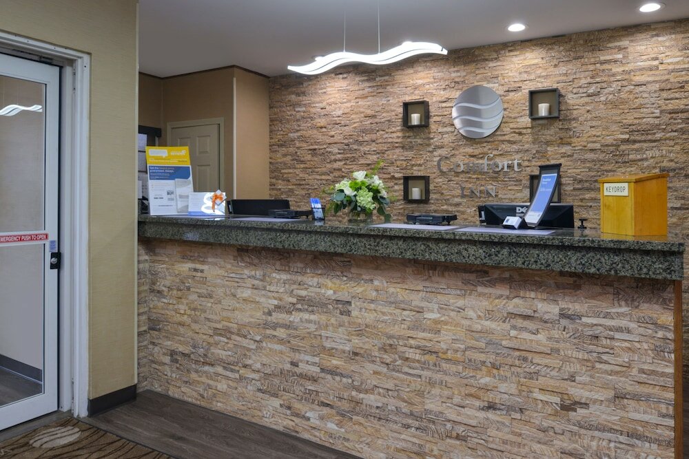 Фото Comfort Inn Guilford near I-95