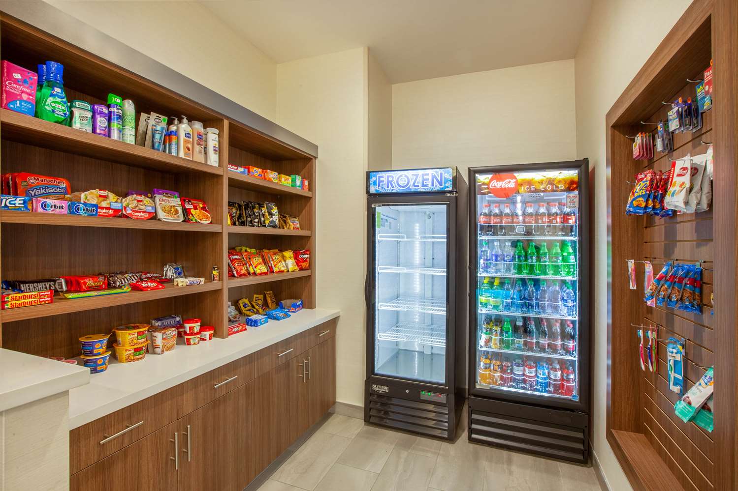 Фото La Quinta Inn & Suites by Wyndham Dallas Duncanville