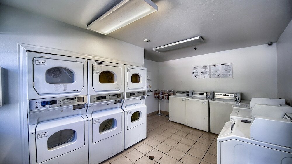 Фото Studio 6 San Antonio, Tx - Six Flags