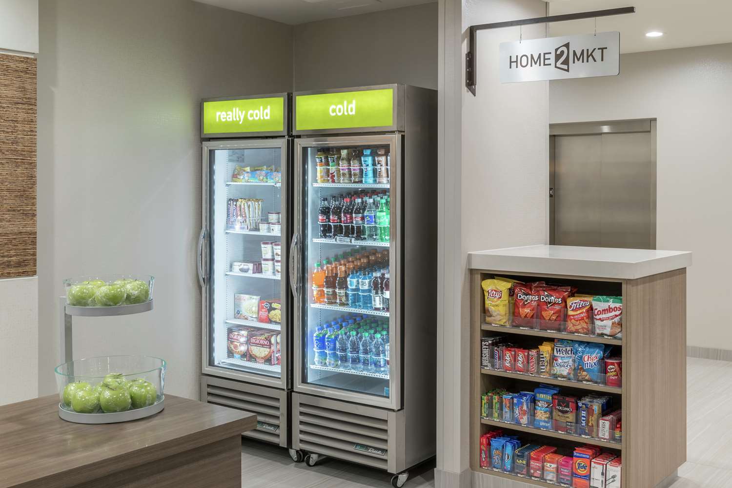 Фото Home2 Suites by Hilton Orlando Airport