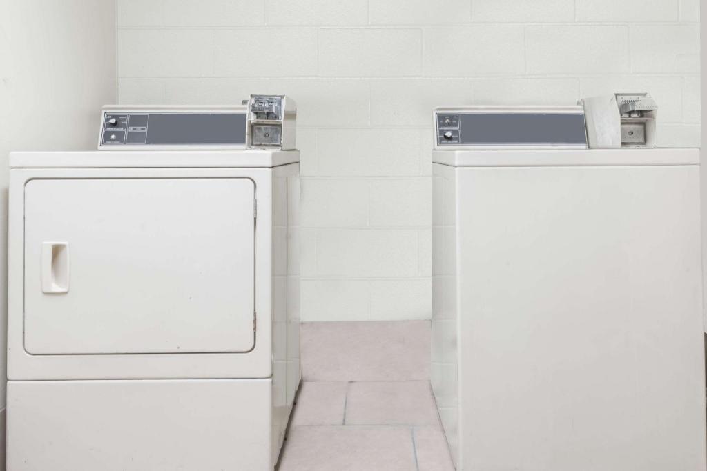 Фото Days Inn by Wyndham Fort Payne