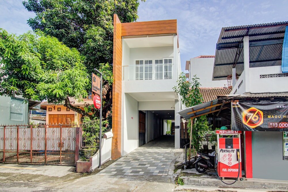 Фото Super Oyo Collection O 3280 Cendhani Raras