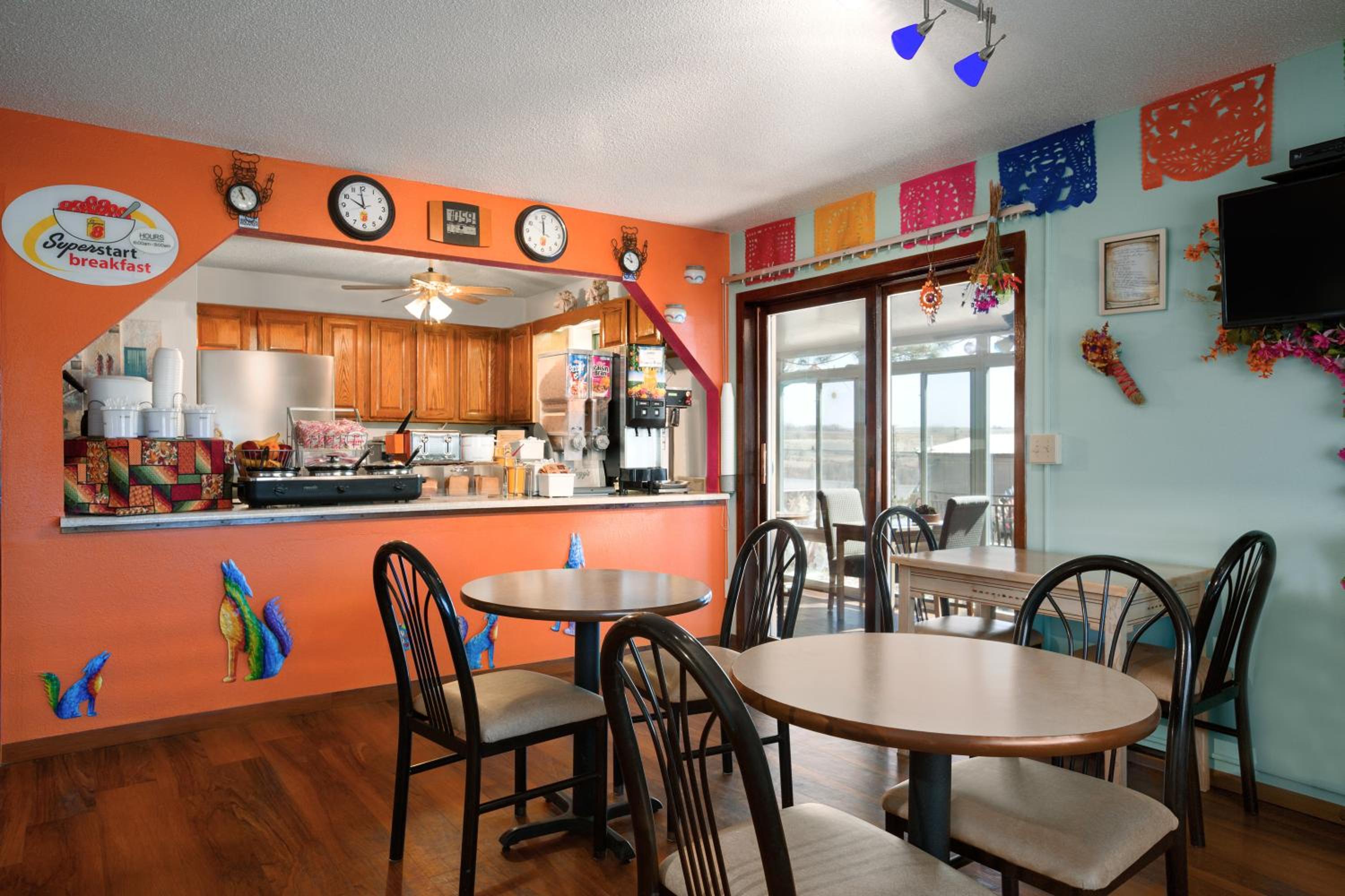 Фото Super 8 by Wyndham Las Vegas