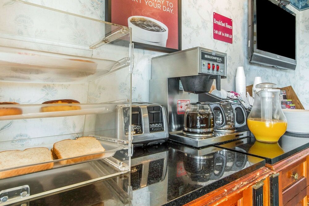 Фото Econo Lodge Castro Valley I-580