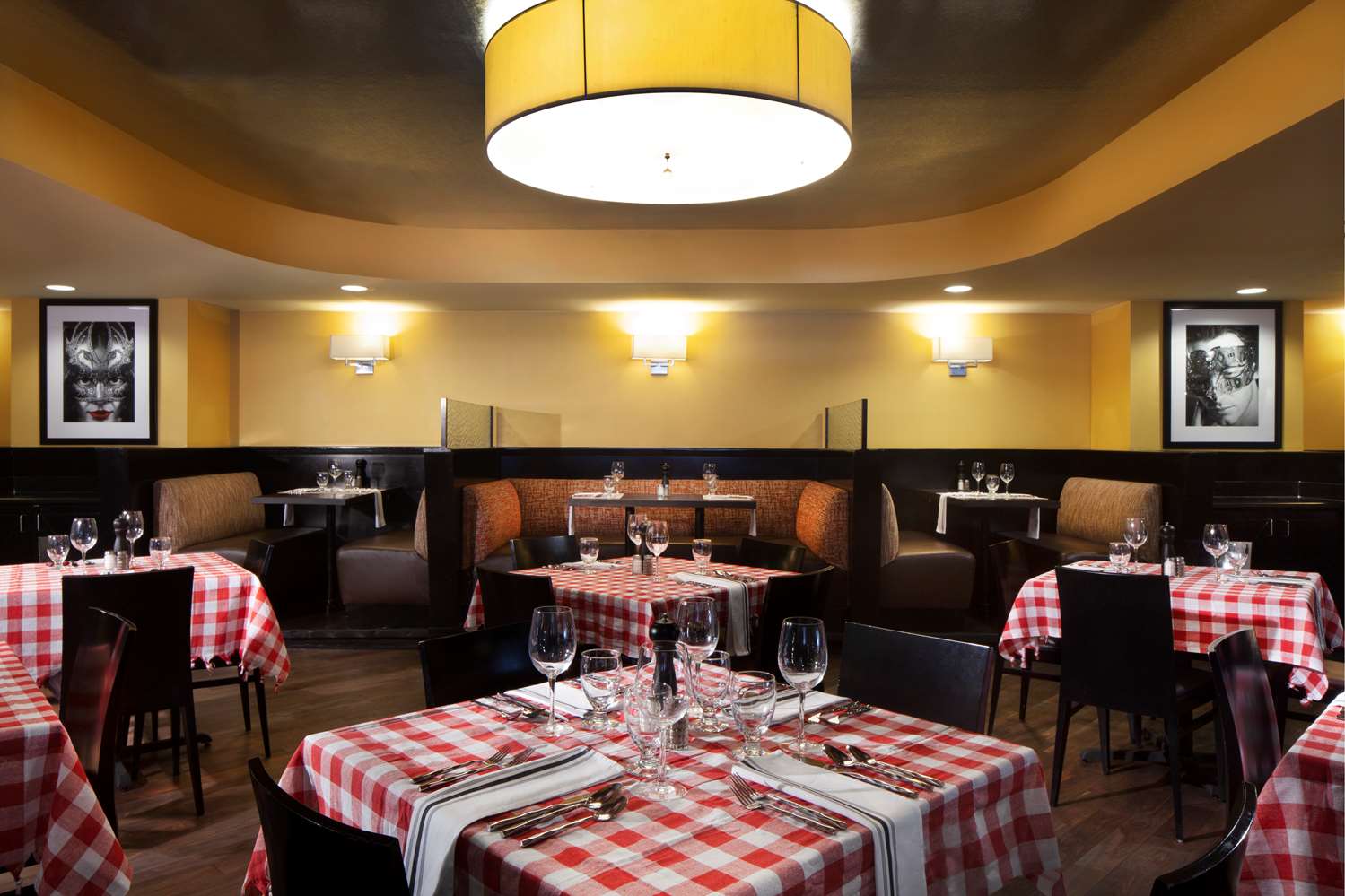 Фото DoubleTree by Hilton El Paso Downtown