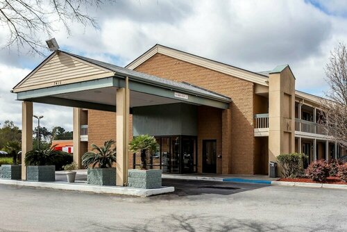 Гостиница Econo Lodge North в Норт-Чарлстоне