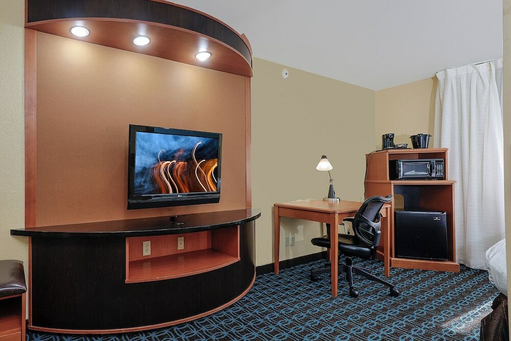 Фото Fairfield Inn & Suites Houston Energy Corridor/Katy Freeway