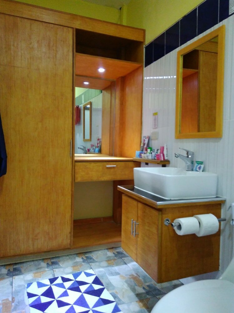 Фото Mango's Beachfront Resort