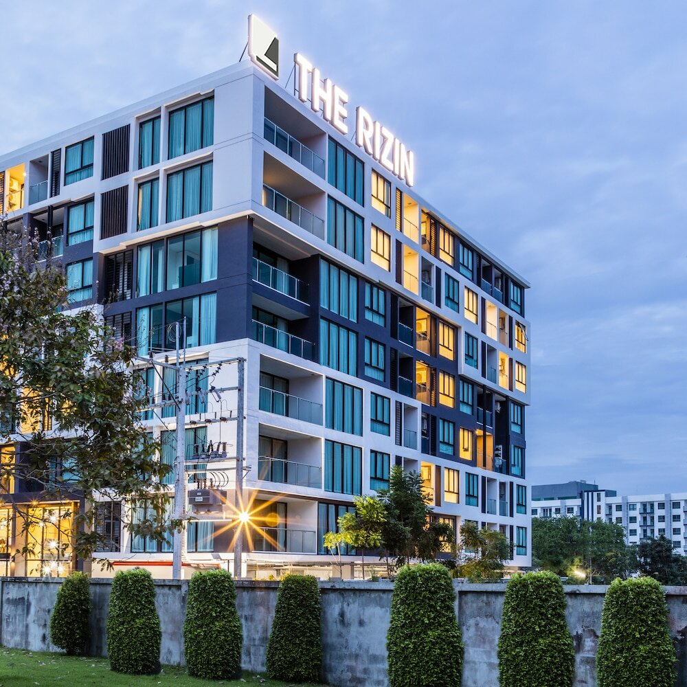 Фото отеля 1