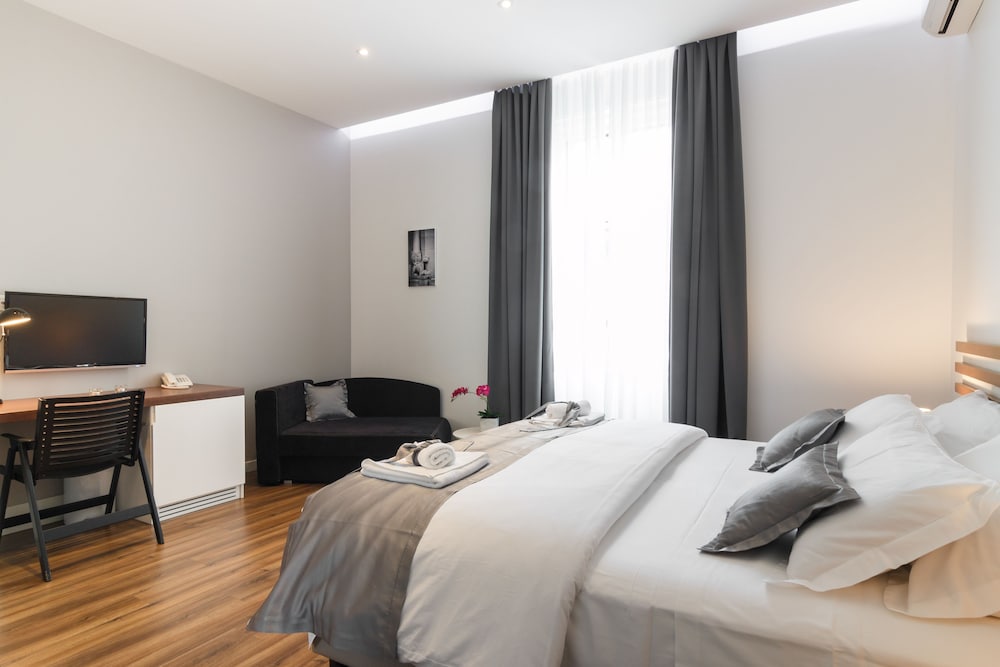 Фото Prima Luxury Rooms