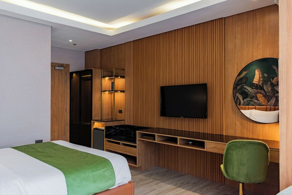 Фото Ironwood Hotel