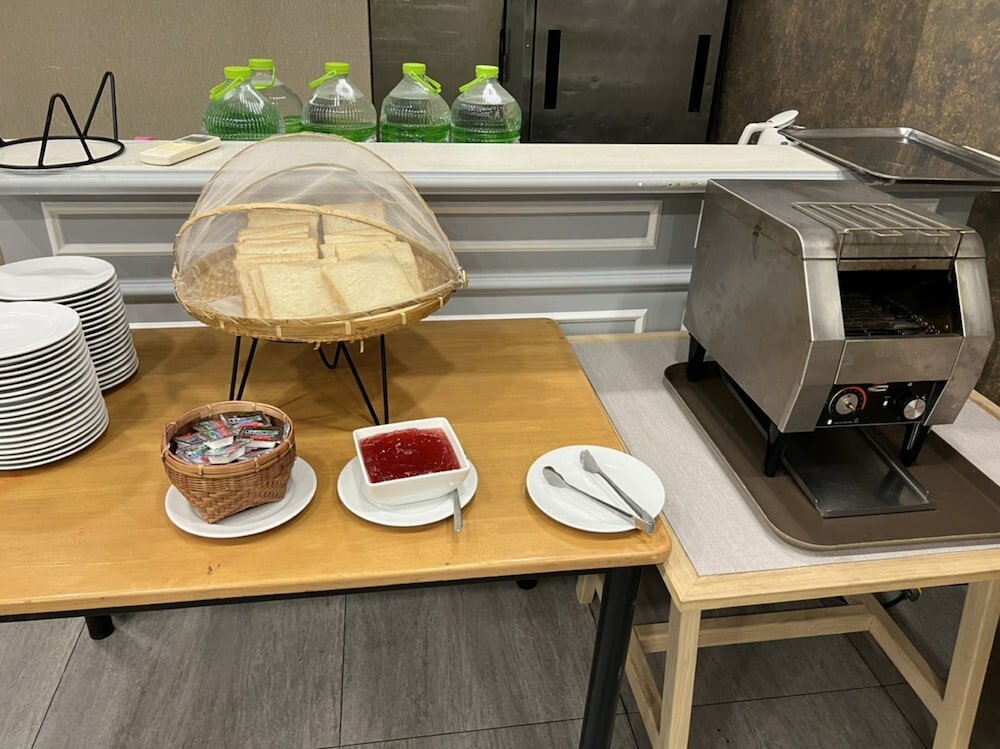 Фото Almas Hotel Bangkok