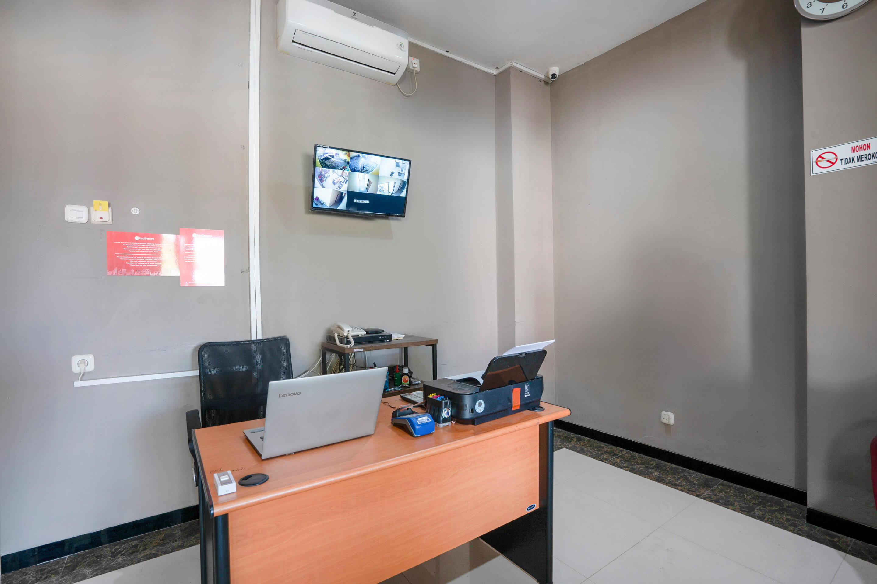 Фото RedDoorz Syariah near Airlangga University Campus B