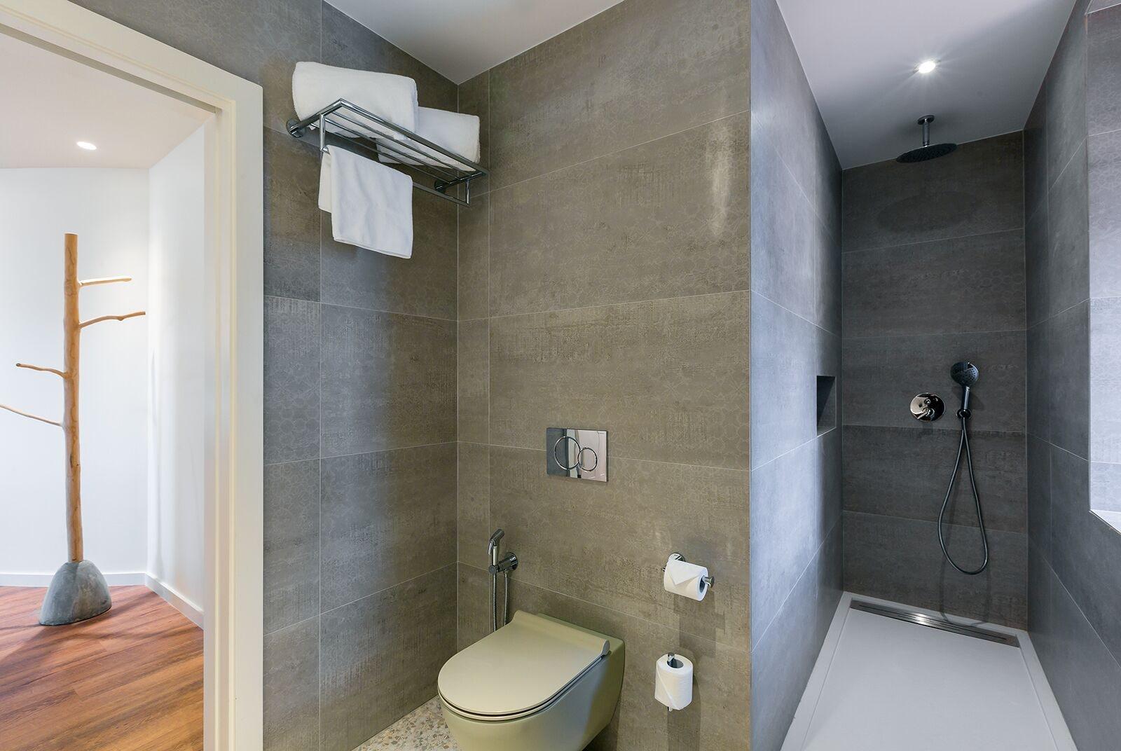 Фото Three House Hotel