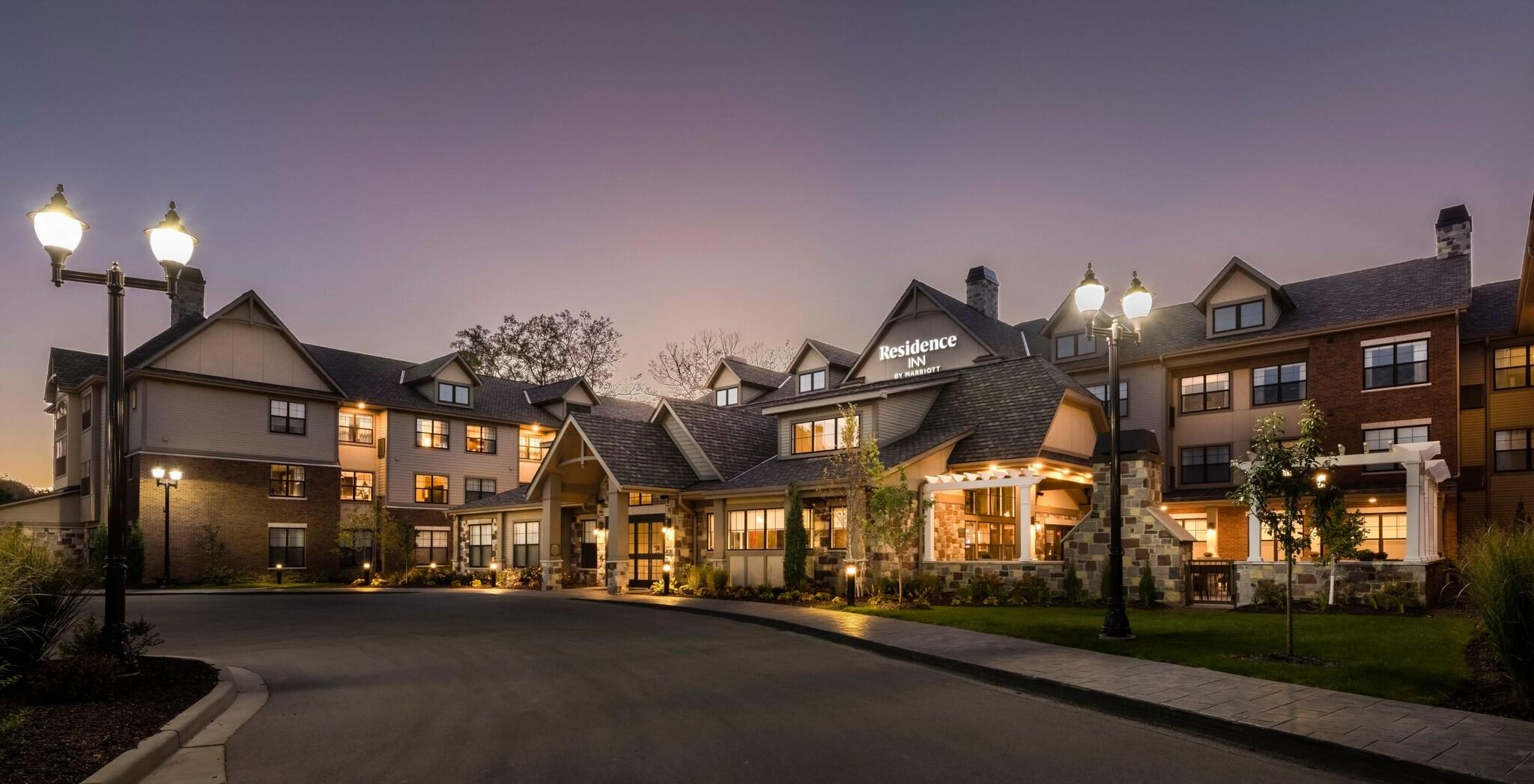 Фото Residence Inn by Marriott Milwaukee Brookfield